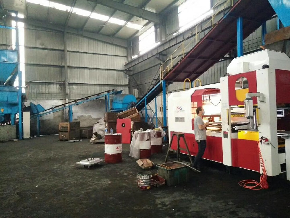 杭州眾恒機(jī)械公司610×510全自動無箱造型機(jī)順利試產(chǎn)成功！